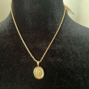 New Gold PlatedStainless Steel Fashion Sunflower Pendant w/Rope Chain Necklace.